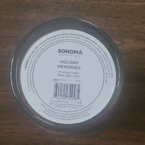 Holiday Memories Scented Candle - Red - Picture 2 of 4